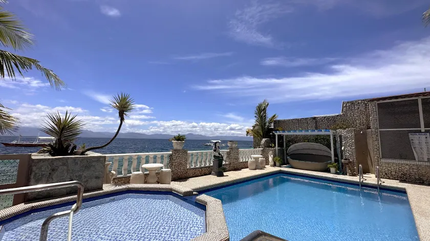 Sunset Beach Resort - Image 1