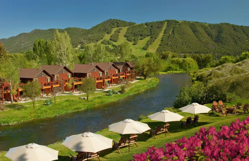 Rustic Inn Creekside - Image 1