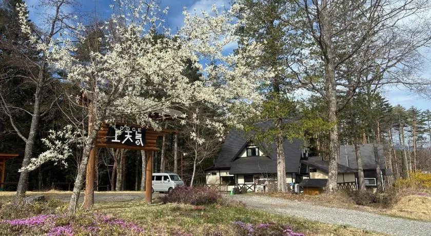Lodge Jotenki - Image 1