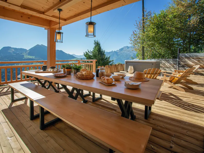 Chalet Serbijanka Alpine Retreat with Hammam Sauna and Jacuzzi for 14 Gueststs - Image 1