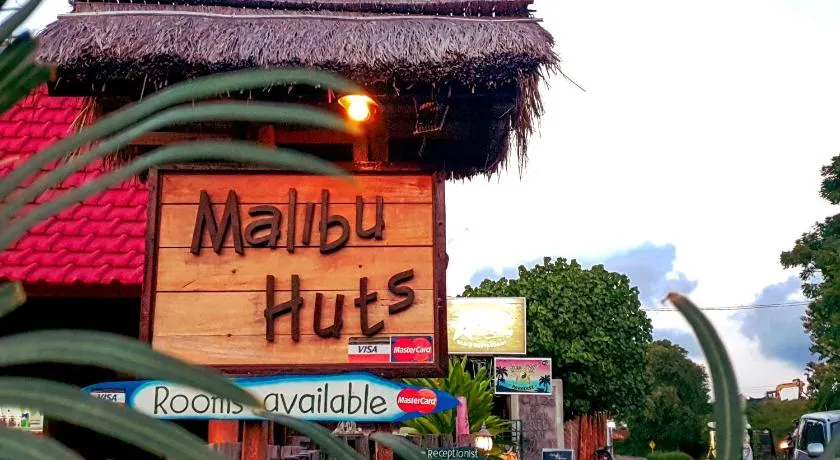 Malibu Huts - Image 1