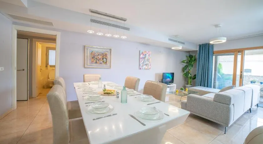 Art Apartment In Mamila - King David Residence - Image 1