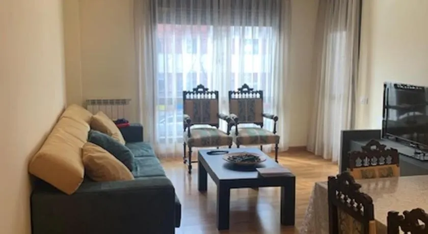 Logroño: Piso con Garaje y Piscina. - Image 1