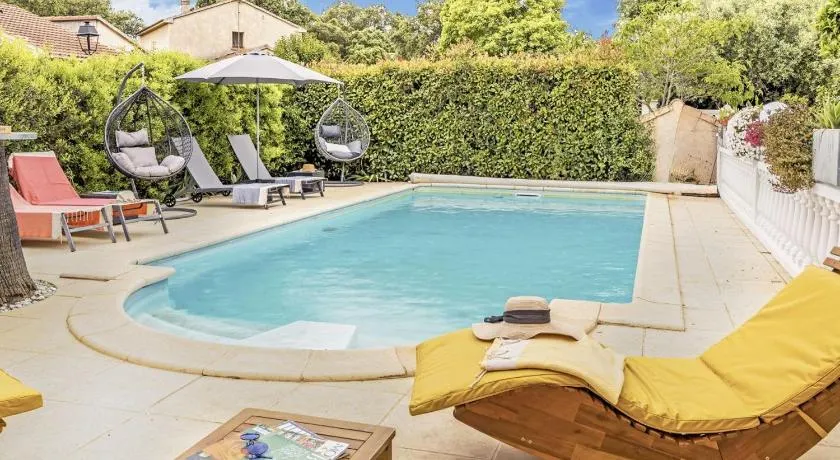 VILLA tous conforts avec Piscine privée et accès Plage - Image 1
