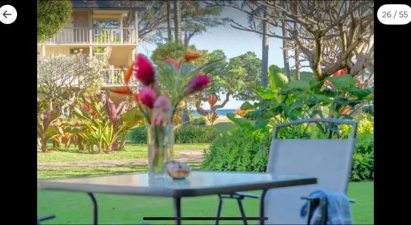 Romantic Garden Escape - Steps to Beach - Image 1