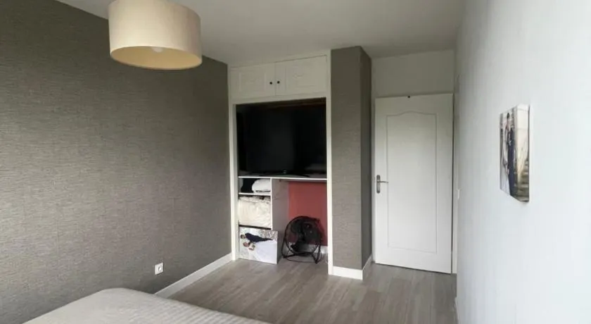 Chambre cosy dans superbe appartement tout équipé cher habitant - Image 1