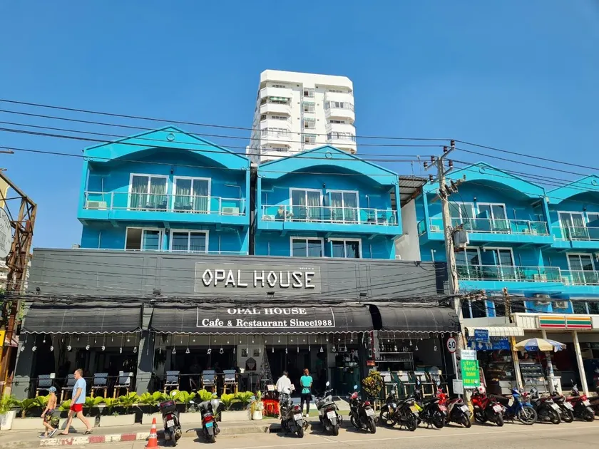 Opal House Hotel & Restaurant - Image 1