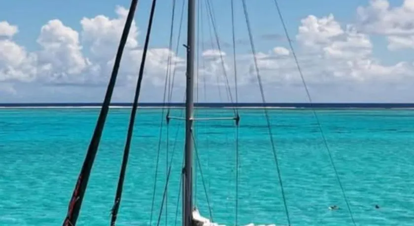 Bora Bora ou Maupiti sur un voilier - Image 1