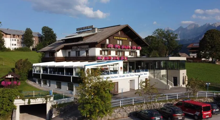 Hotel-Café Perner - Image 1