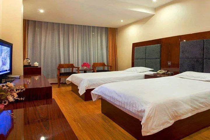 Yunjing Business Hotel - Image 1