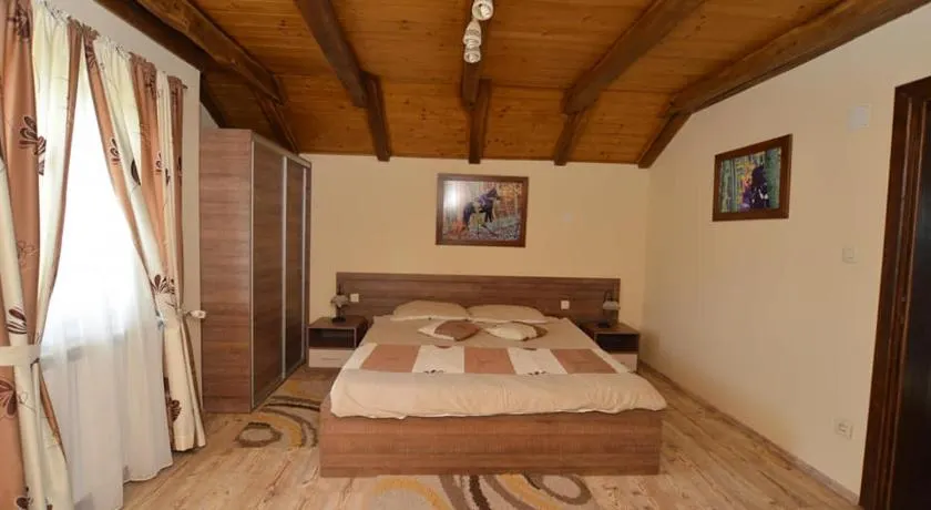 Rooms & Apartment Vinia - Image 1