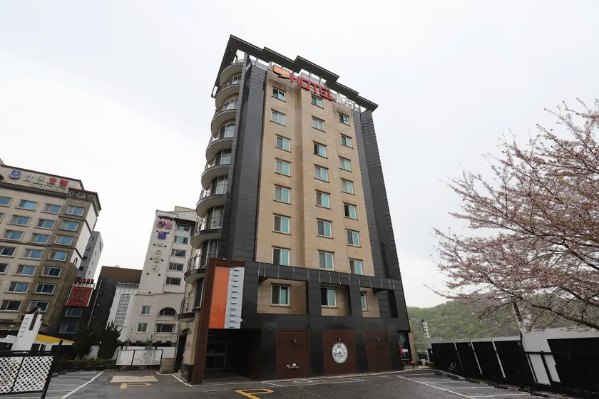 Paju IMT Hotel - Image 1