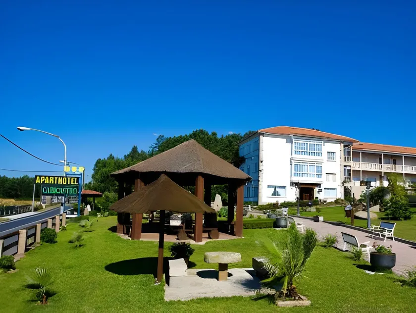 APARTHOTEL CABICASTRO Tres estrellas superior - Image 1