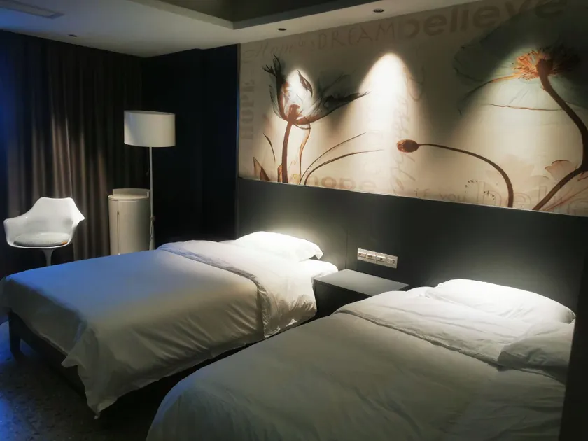 Pugongying Hotel - Image 1