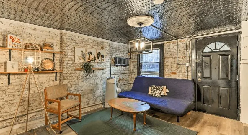 1850s historic Row House 7min train to NYC with private backyard - Image 1