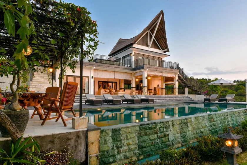 VILLA PURI SOKA LUXUSVILLA - Image 1