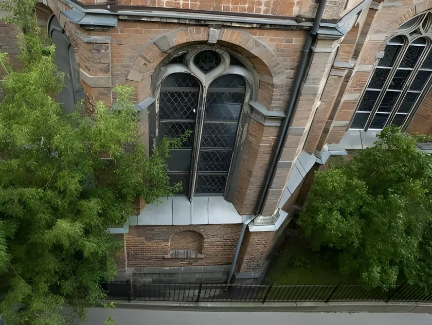 Red Nose Hostel with Self-Check In - Image 1