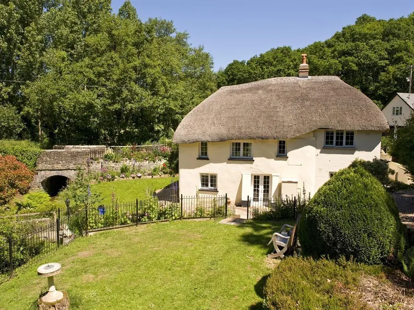 Frogmill Bed & Breakfast - Image 1