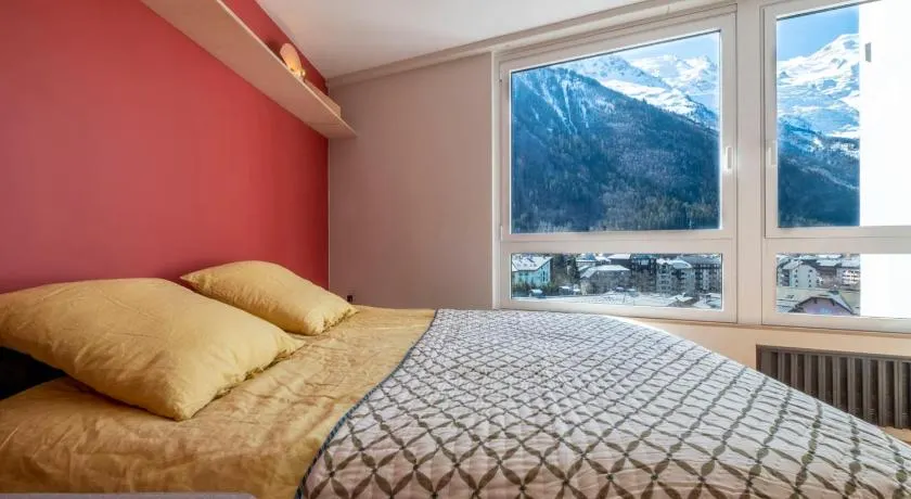 Modern Studio With Mont Blanc View And Pool - Image 1