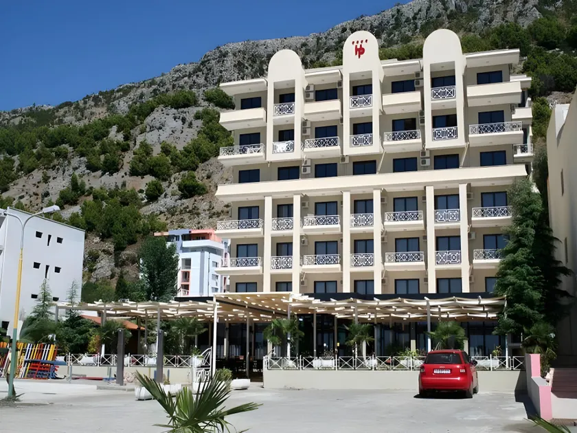 Hotel President - Image 1
