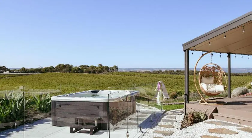 Miravino – breathtaking vineyard views - Image 1