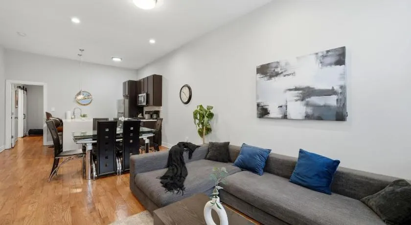 4BR 3BA Pilsen Retreat - 10 Min from Downtown - Image 1