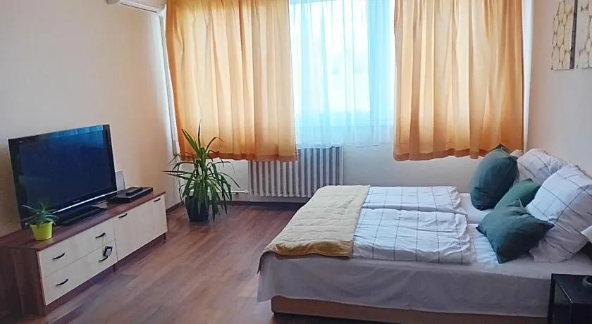 Green belt apartmann - Image 1