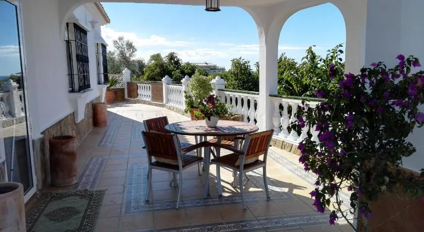 Casa Paloma Blanca - Image 1