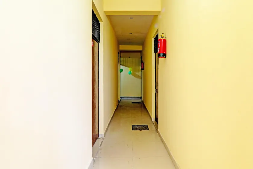 Hotel O Golden Grand - Image 1