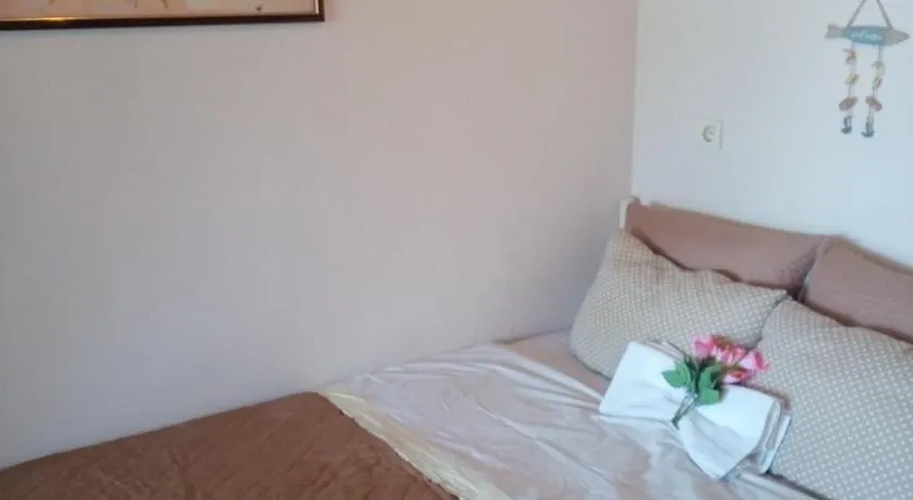 Ελένη - Image 1