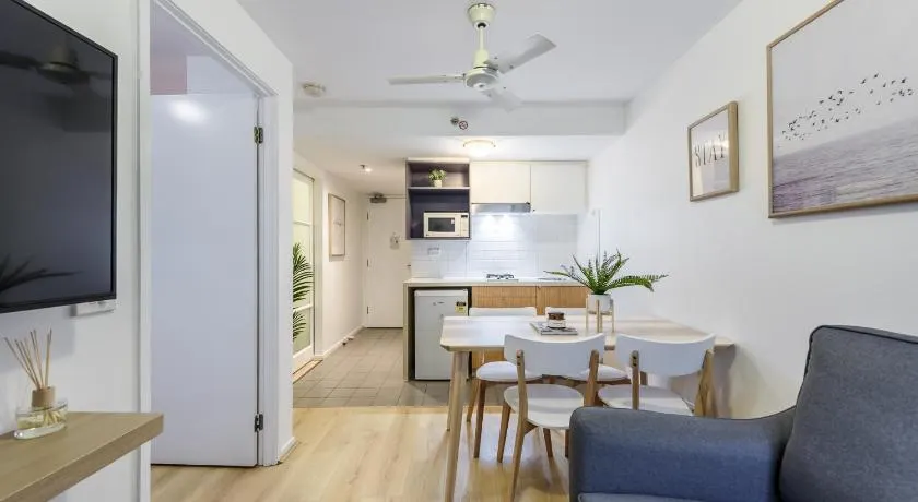 WOW Apartment on Flinders - Image 1