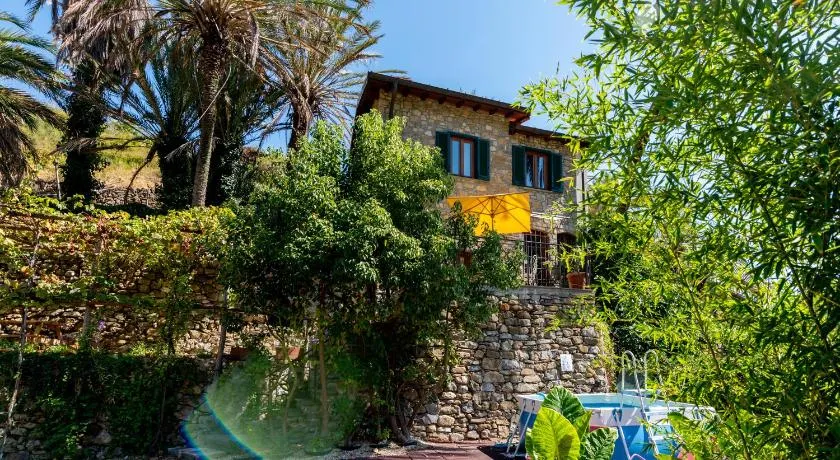 Casa Monet, 200 mt dal mare, clima, Wi-Fi - Image 1