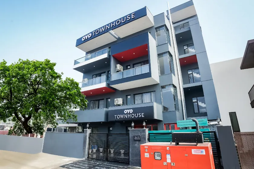 Townhouse Artemis Hospital Near Unitech Cyber Park - Image 1