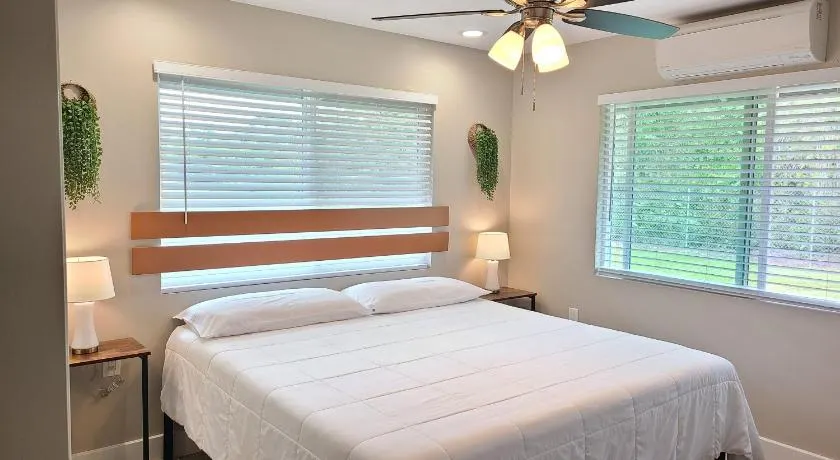 Air Conditioned! Paradise Park Brand new 2-bedroom Suite - Image 1