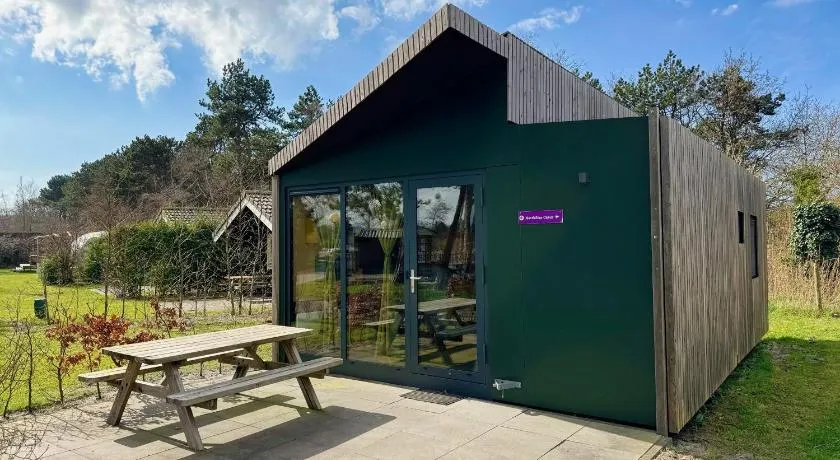 Duurzame cabin, gelegen in de natuur aan zee - Image 1
