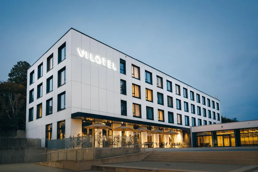 VILOTEL - Hotel & Restaurant - Image 1