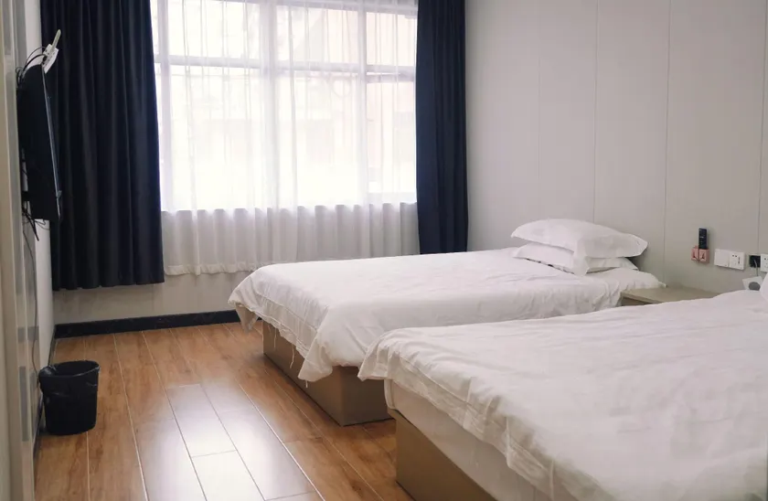 Junting Business Hotel - Image 1