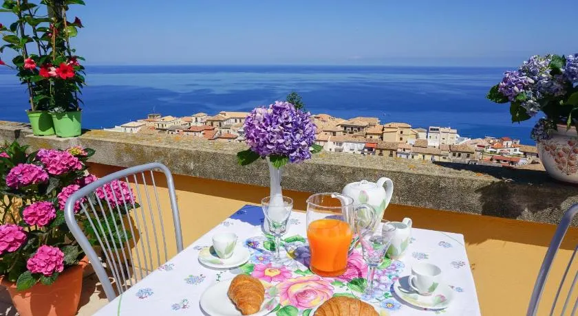 Il Terrazzo su Pizzo - panoramalägenhet med havsutsikt - Image 1
