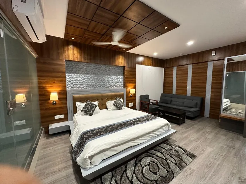 the valentine hotel - Image 1