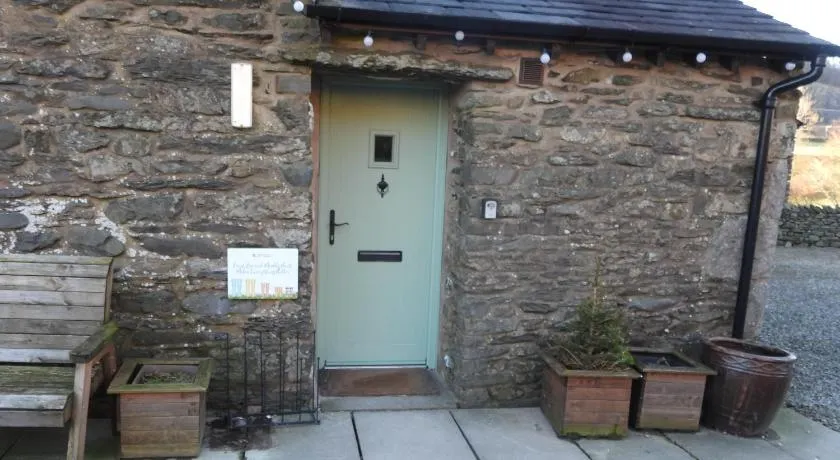 Oak Tree Cottage nestled in the hills of the Lake District and Yorkshire Dales - Image 1