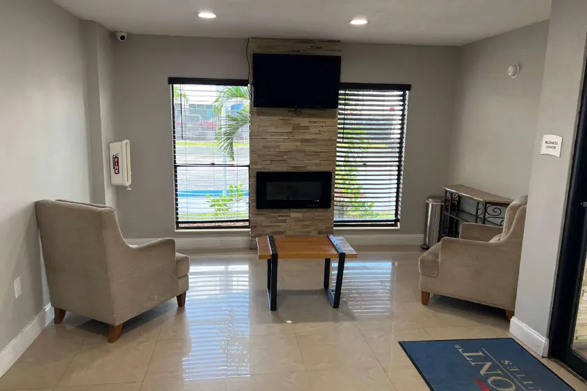 Baymont by Wyndham Orlando Downtown - Image 1