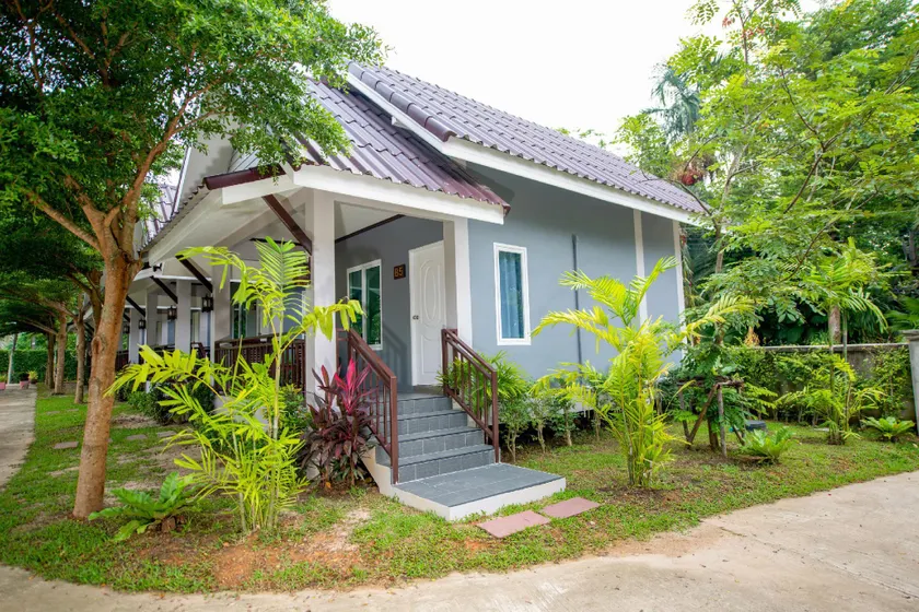 OYO 329 B. Banana Resort - Image 1