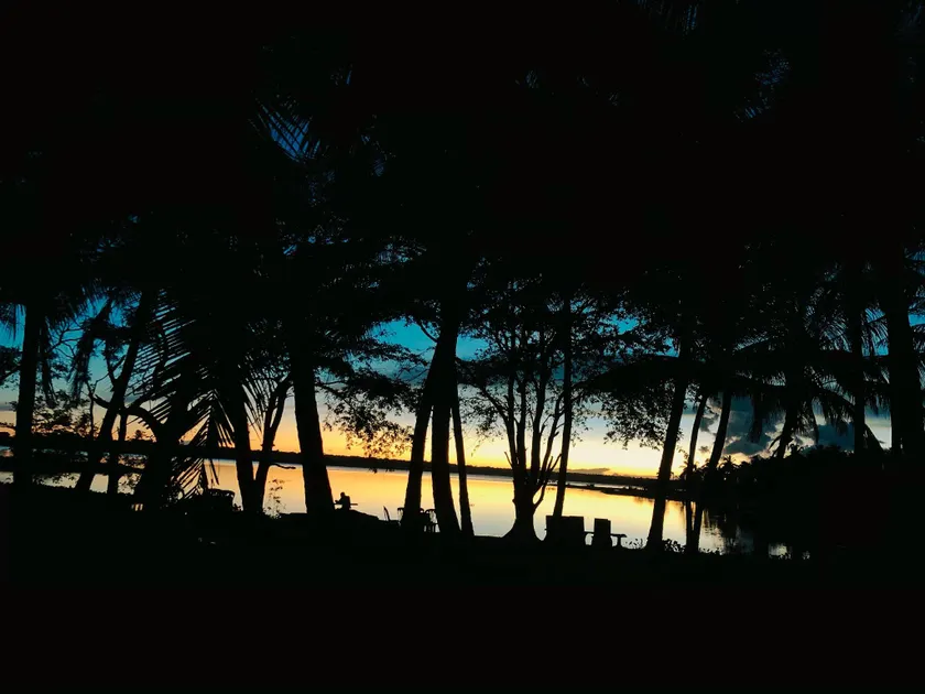 Lucas Lake Hotel & Safari - Image 1