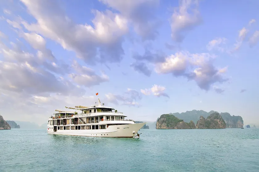 Athena Royal Cruise - Luxury in Halong Bay - Image 1