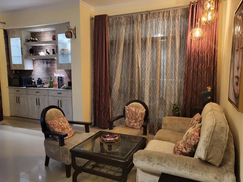 Cosy Condominium - Image 1