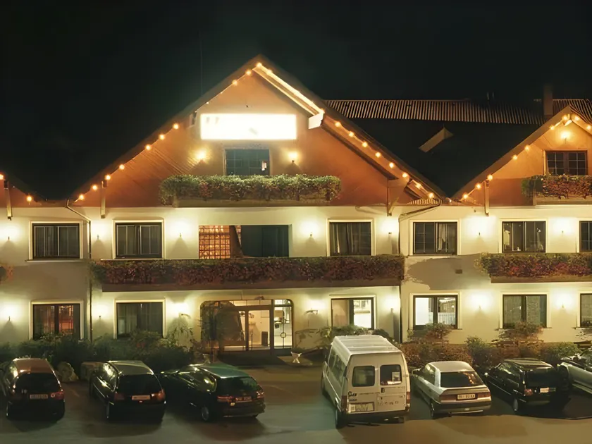 Hotel Restaurant Schwartz - Image 1