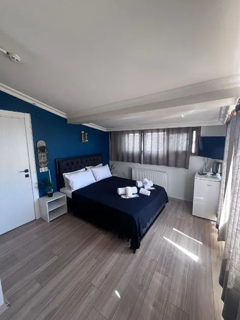 Blue Sea Hotel - Image 1