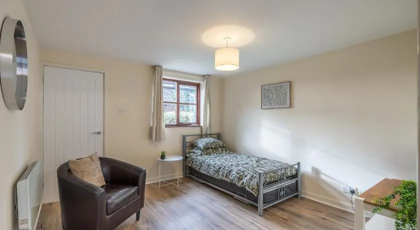 Modern studio flat in Wellington, Telford - Image 1