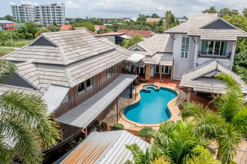 Villa Nautica Pattaya - 4 BR Luxury Pool Villa With Unique Yacht-house - Image 1