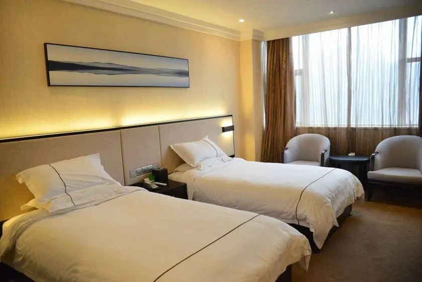 Xin Du Hotel - Image 1